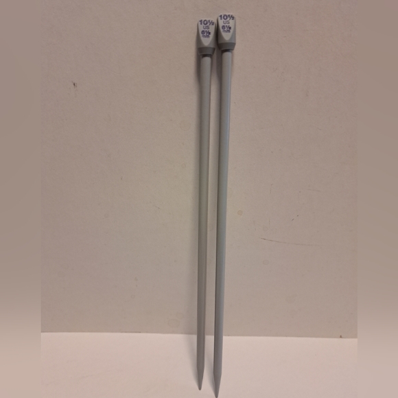 Susan Bates Quicksilver (Silkon finish) Size 10.5 (6.5 mm) Knitting needles 10.5 - Picture 2 of 4